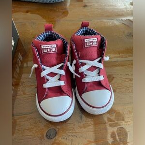 Converse All Star toddler size 9 NWT in Box